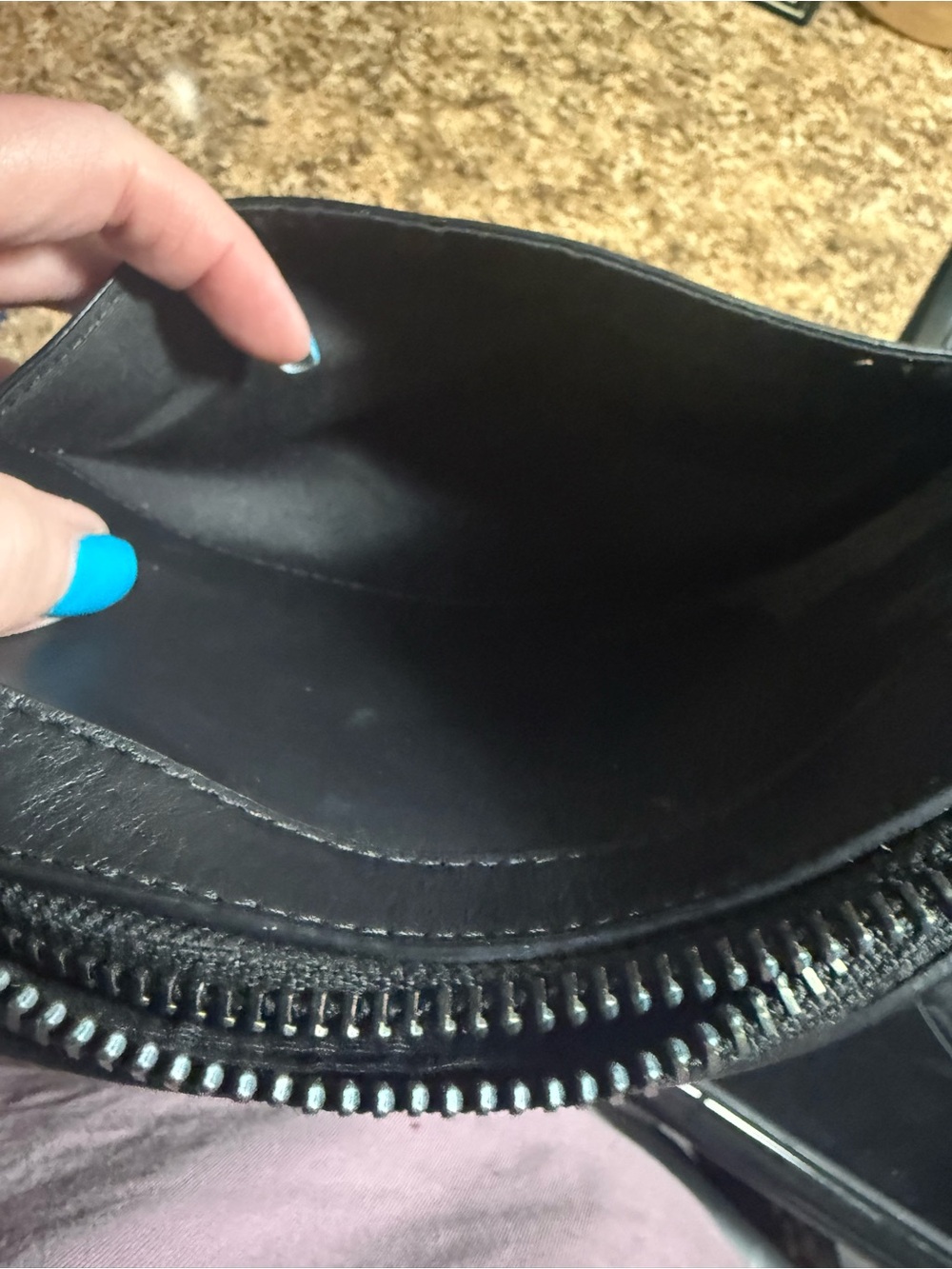 Coach Men’s Black Signature Messenger Crossbody - Picture 4 of 8